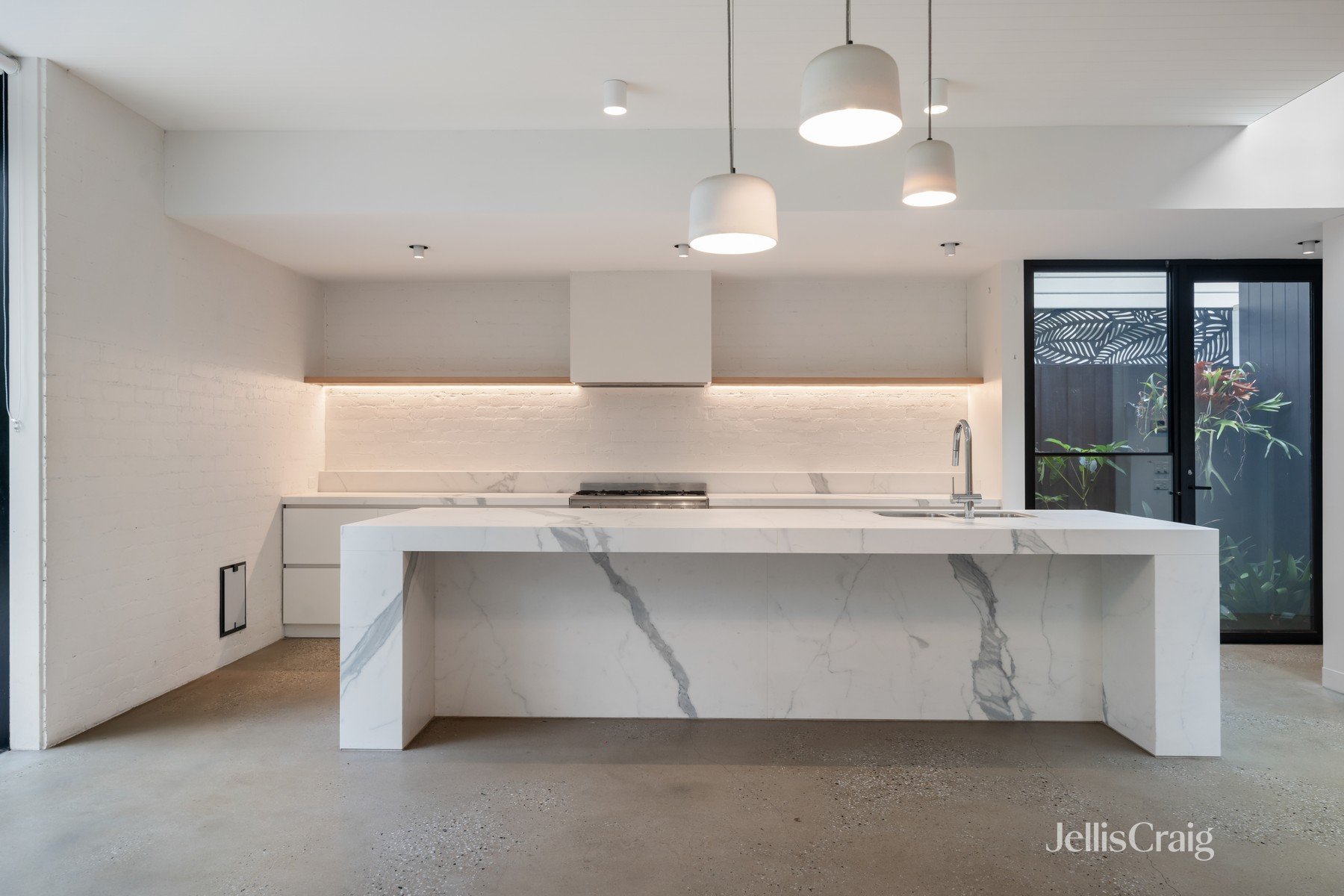 8 Bank Street, Northcote image 3