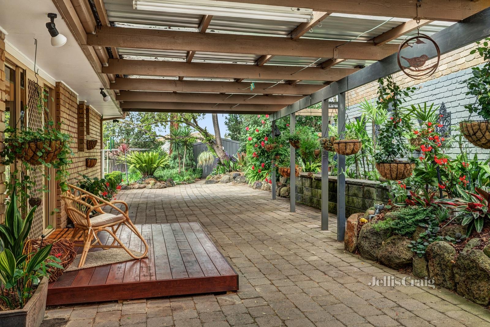 8 Baranbali Grove, Greensborough image 7