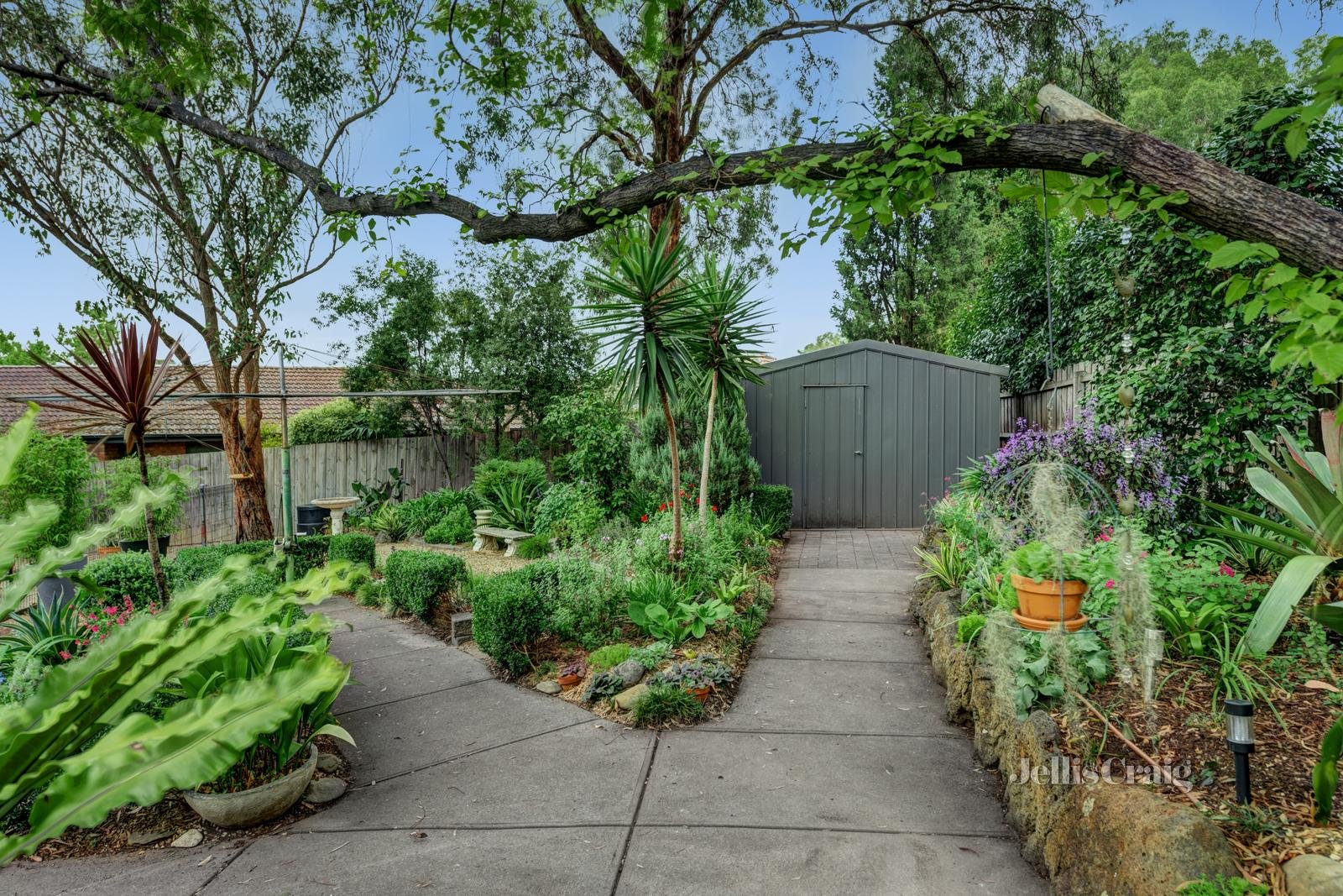 8 Baranbali Grove, Greensborough image 10
