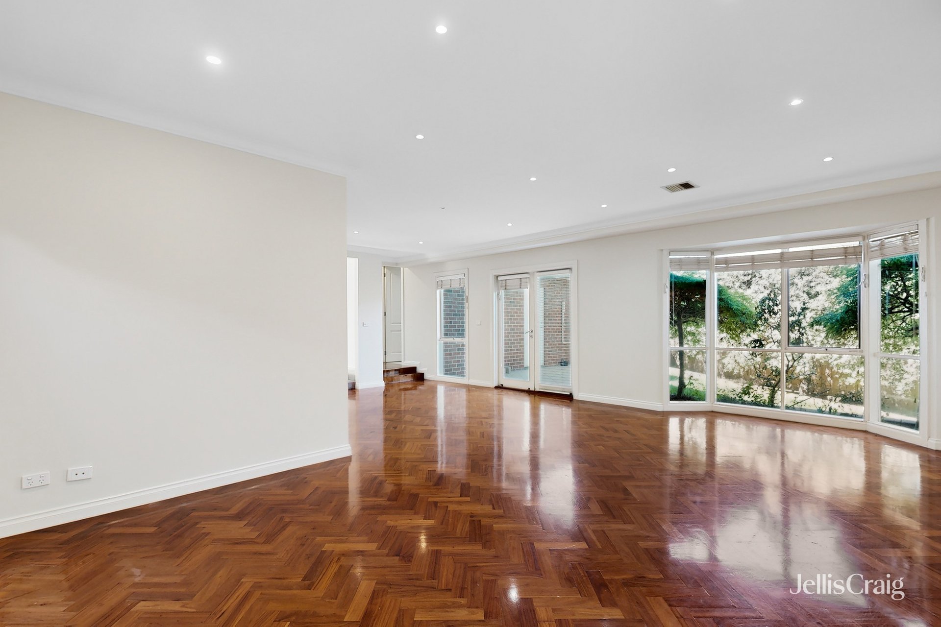 8 Barbara Street, Mont&nbsp;Albert&nbsp;North image 3