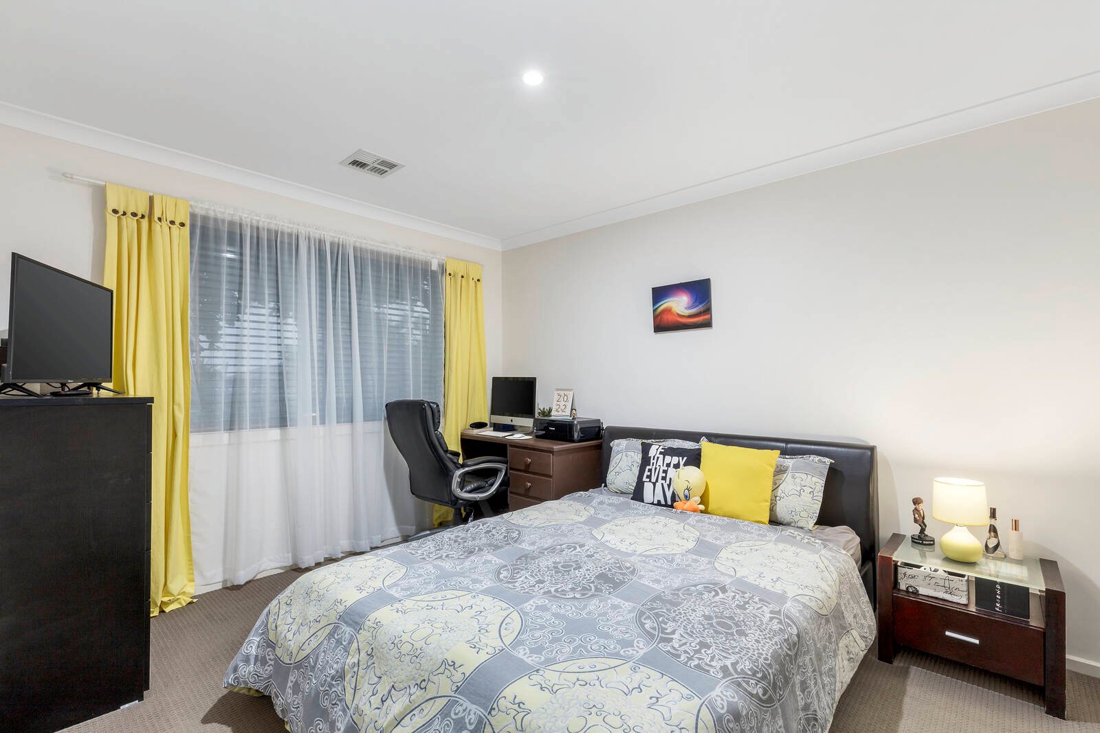 Property Gallery Thumbnail 9