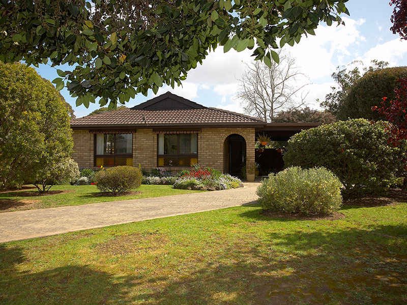 8 Bass Court, Heathmont image 1