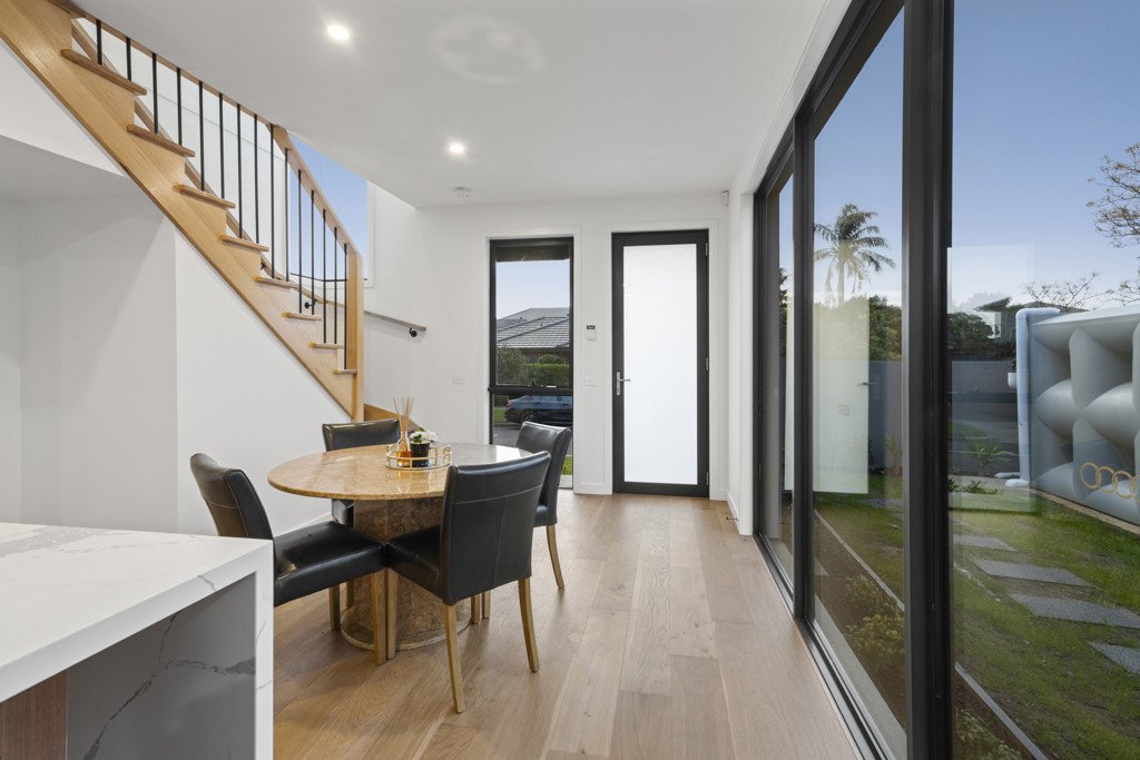 8 Baylon Street, Bentleigh image 3