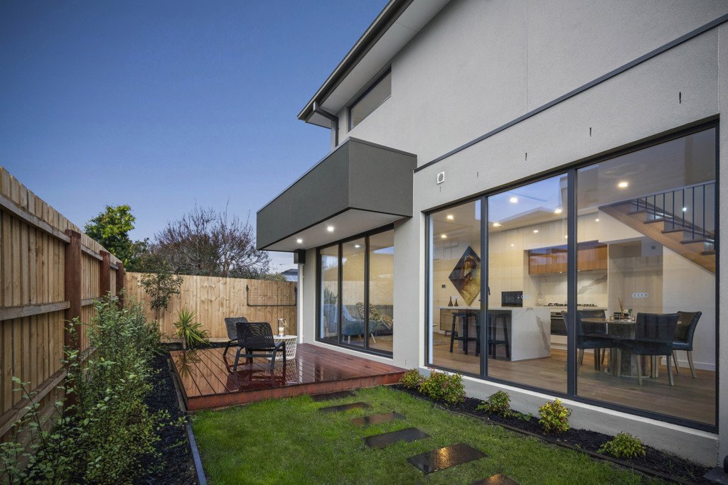 8 Baylon Street, Bentleigh image 9