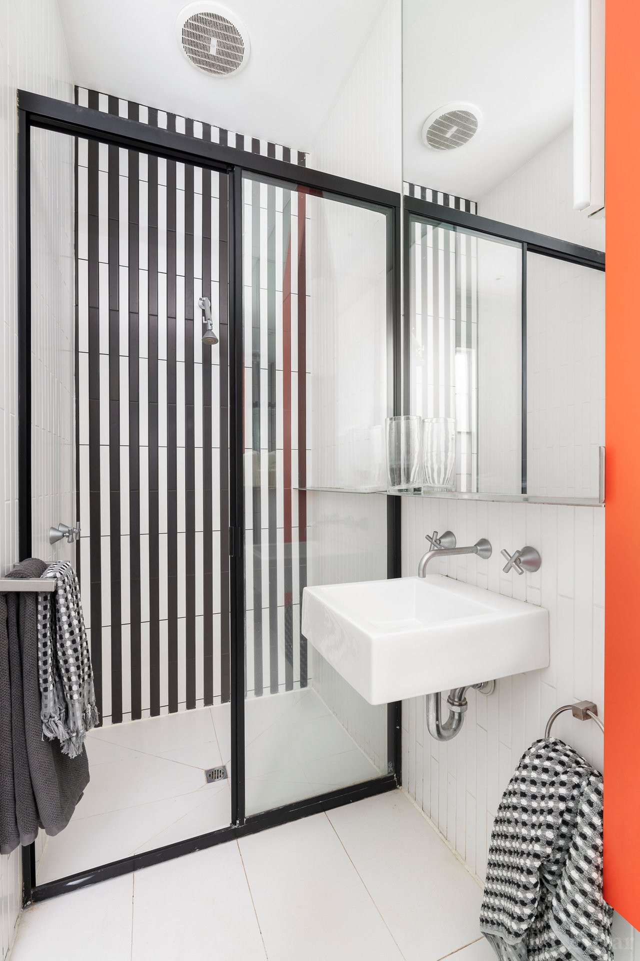 Property Gallery Thumbnail 11
