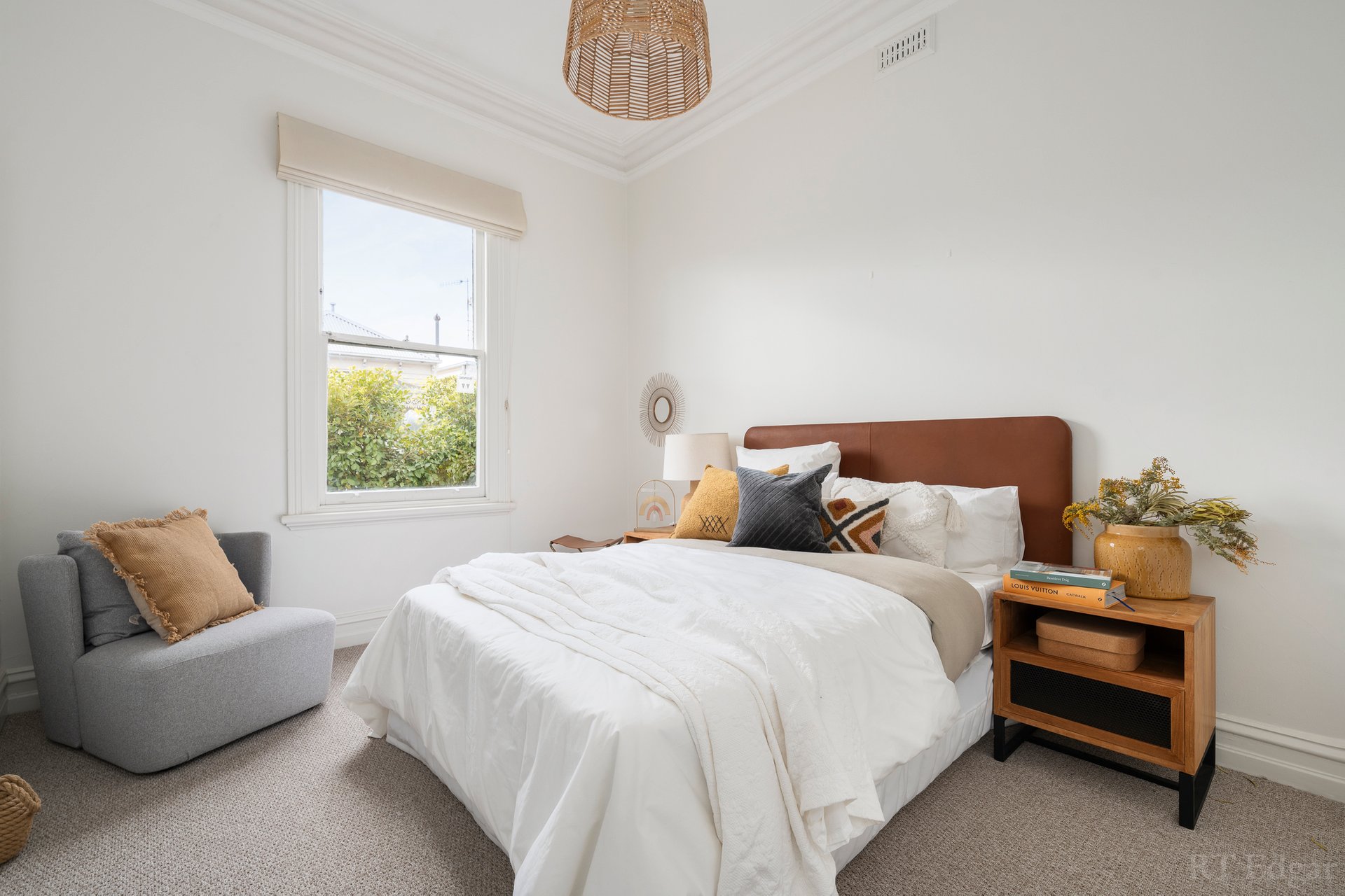 Property Gallery Thumbnail 12