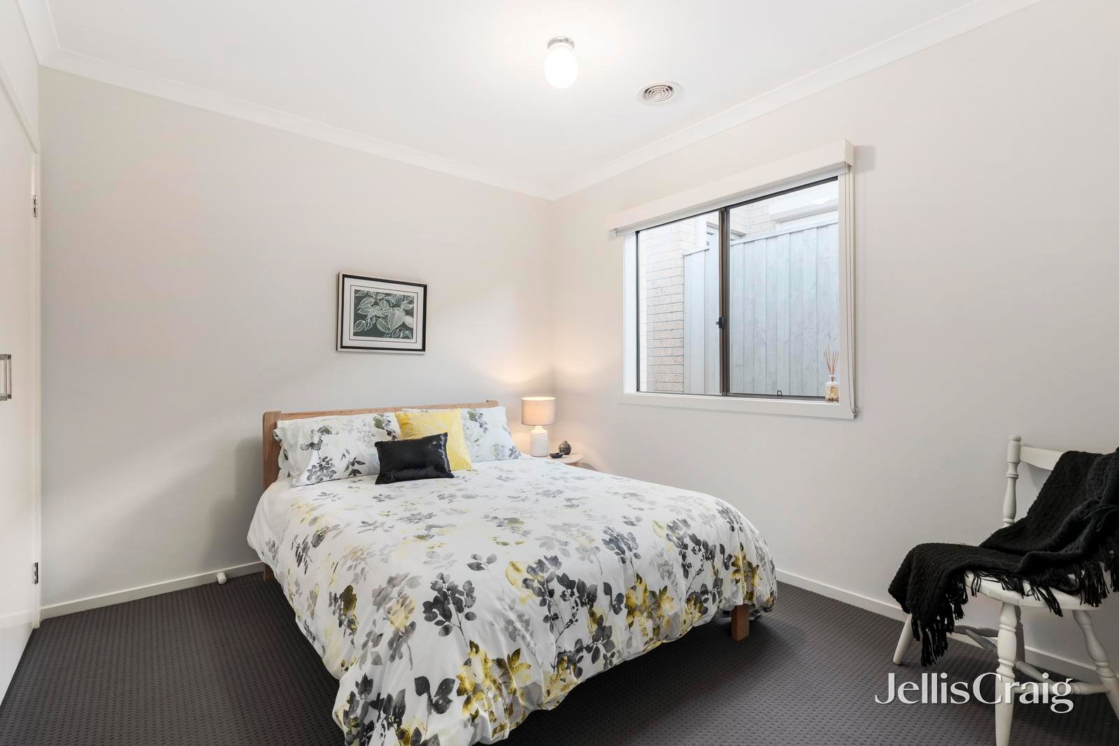 8 Beatty Avenue, Croydon image 8