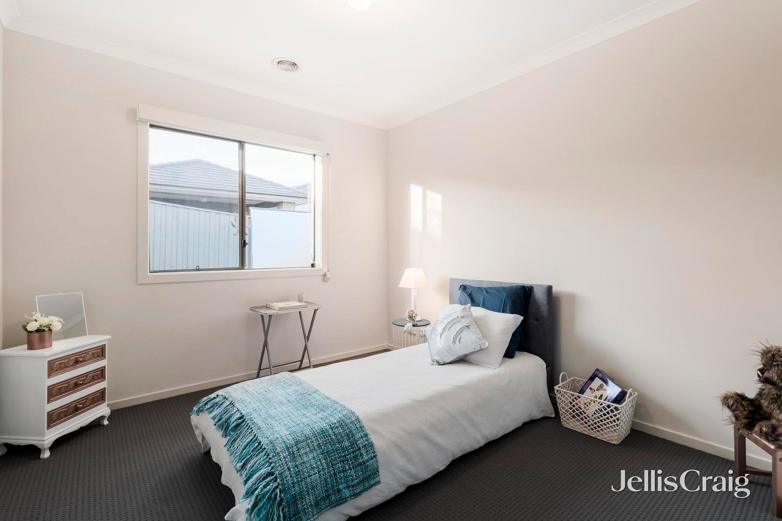 8 Beatty Avenue, Croydon image 10