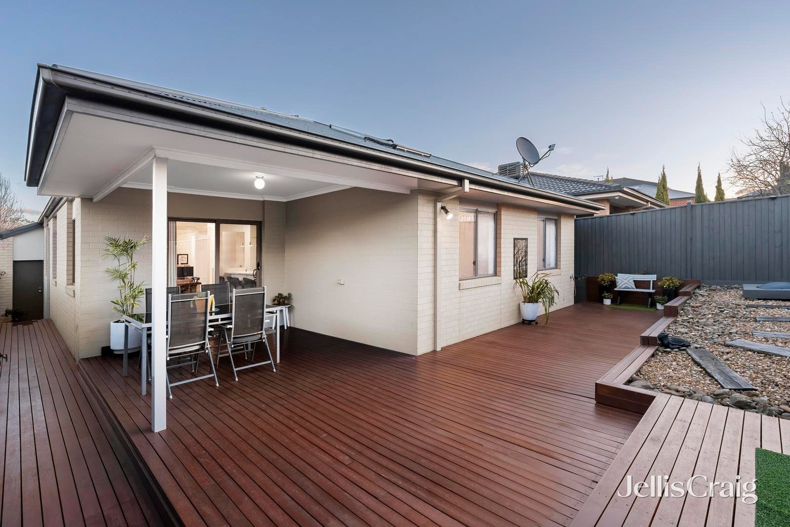 8 Beatty Avenue, Croydon image 12