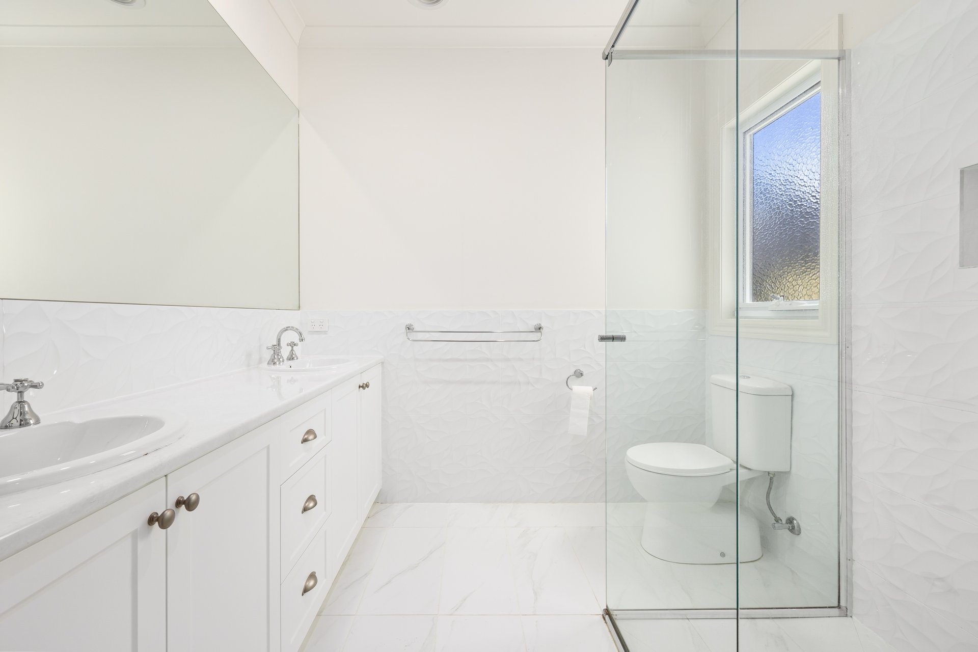 Property Gallery Thumbnail 9