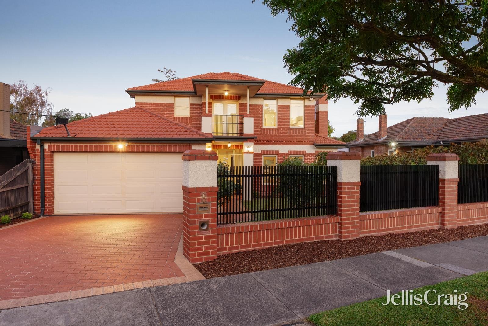 8 Belgrove Avenue, Balwyn image 1