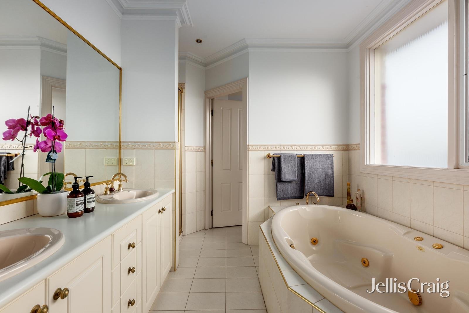 8 Belgrove Avenue, Balwyn image 8