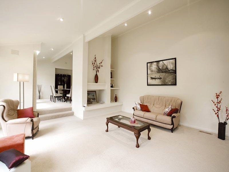 8 Berkefeld Court, Templestowe image 2