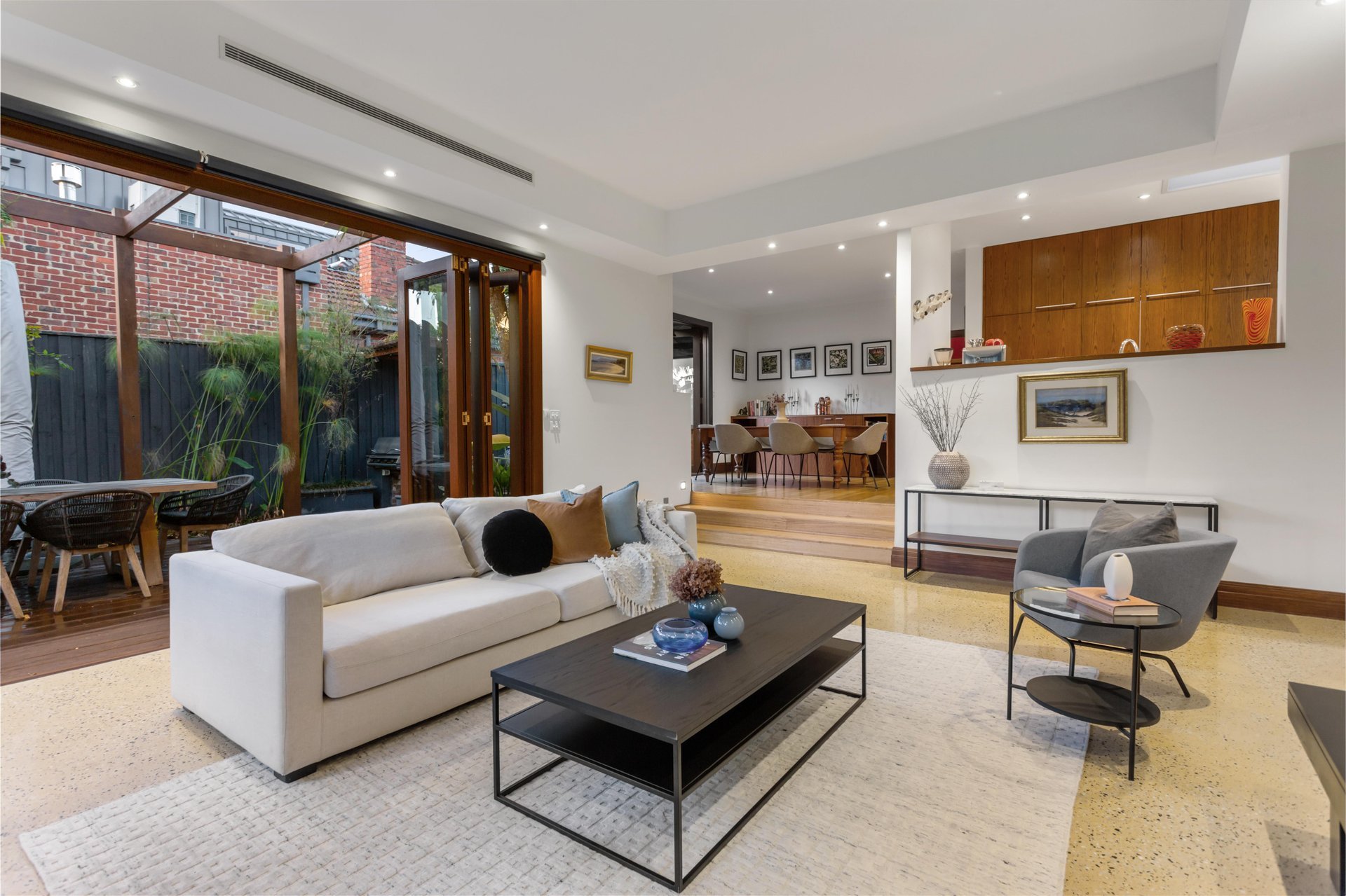 8 Berkeley Grove, Brighton East image 4