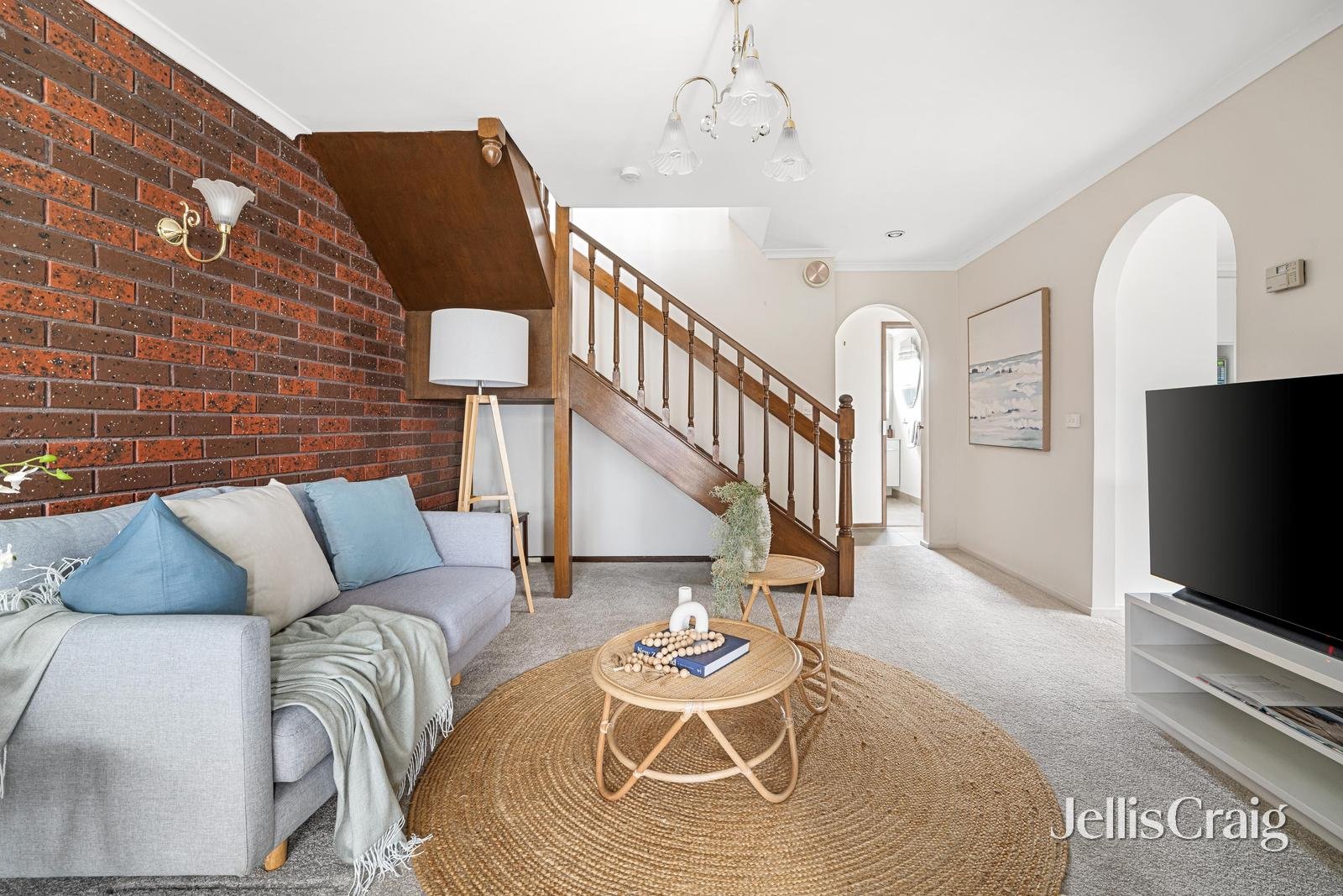 8 Bertrand Road, Chelsea image 2