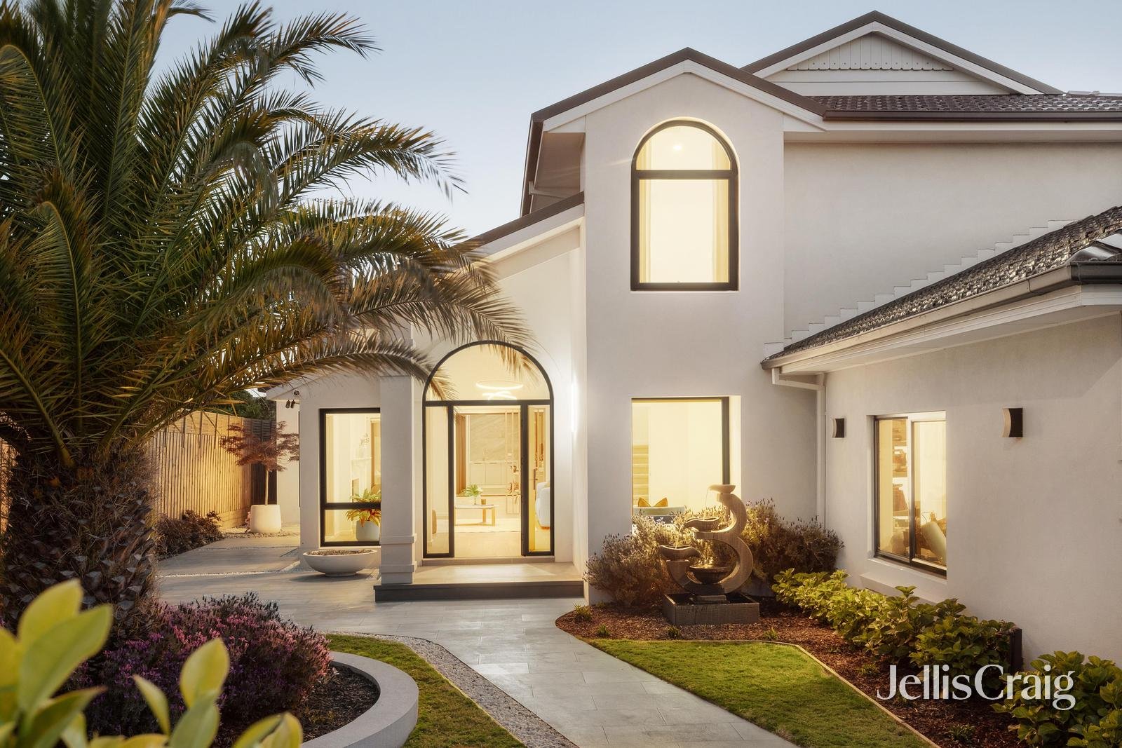 8 Bethwyn Street, Bentleigh&nbsp;East image 2