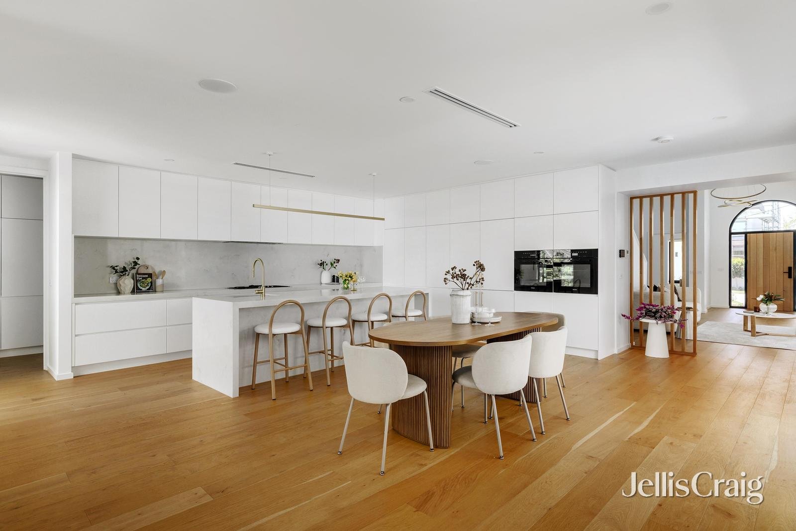 8 Bethwyn Street, Bentleigh&nbsp;East image 6
