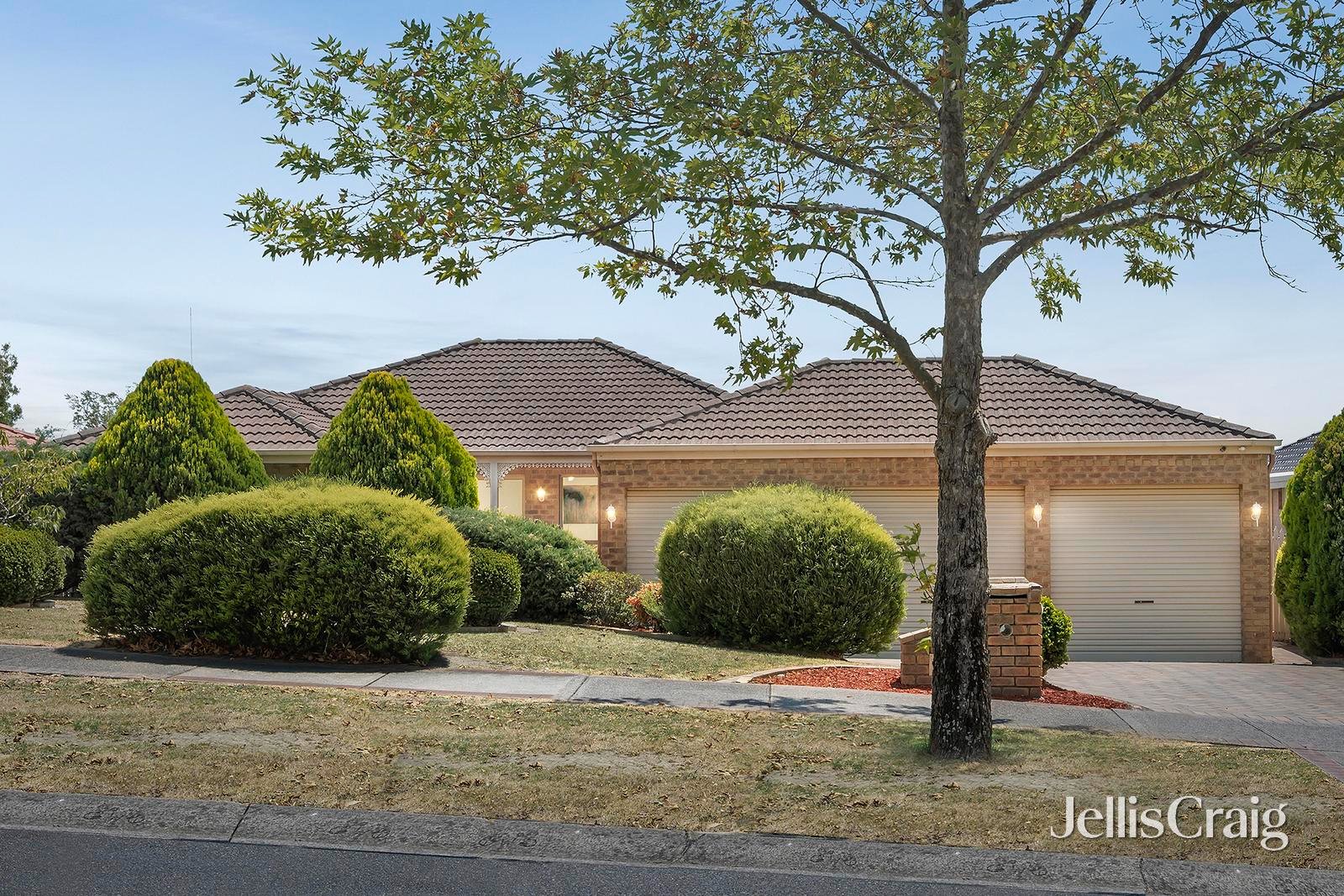 8 Billanook Way, Chirnside&nbsp;Park image 1