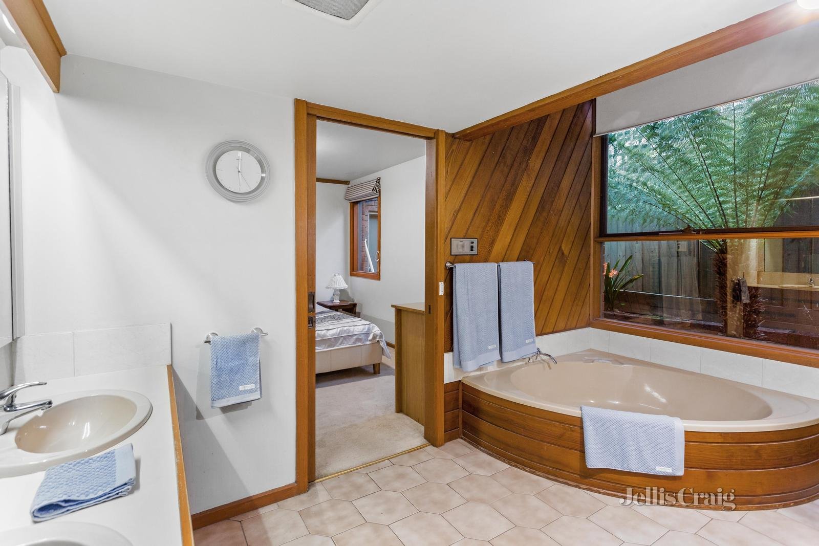 8 Birrell Court, Kew image 9