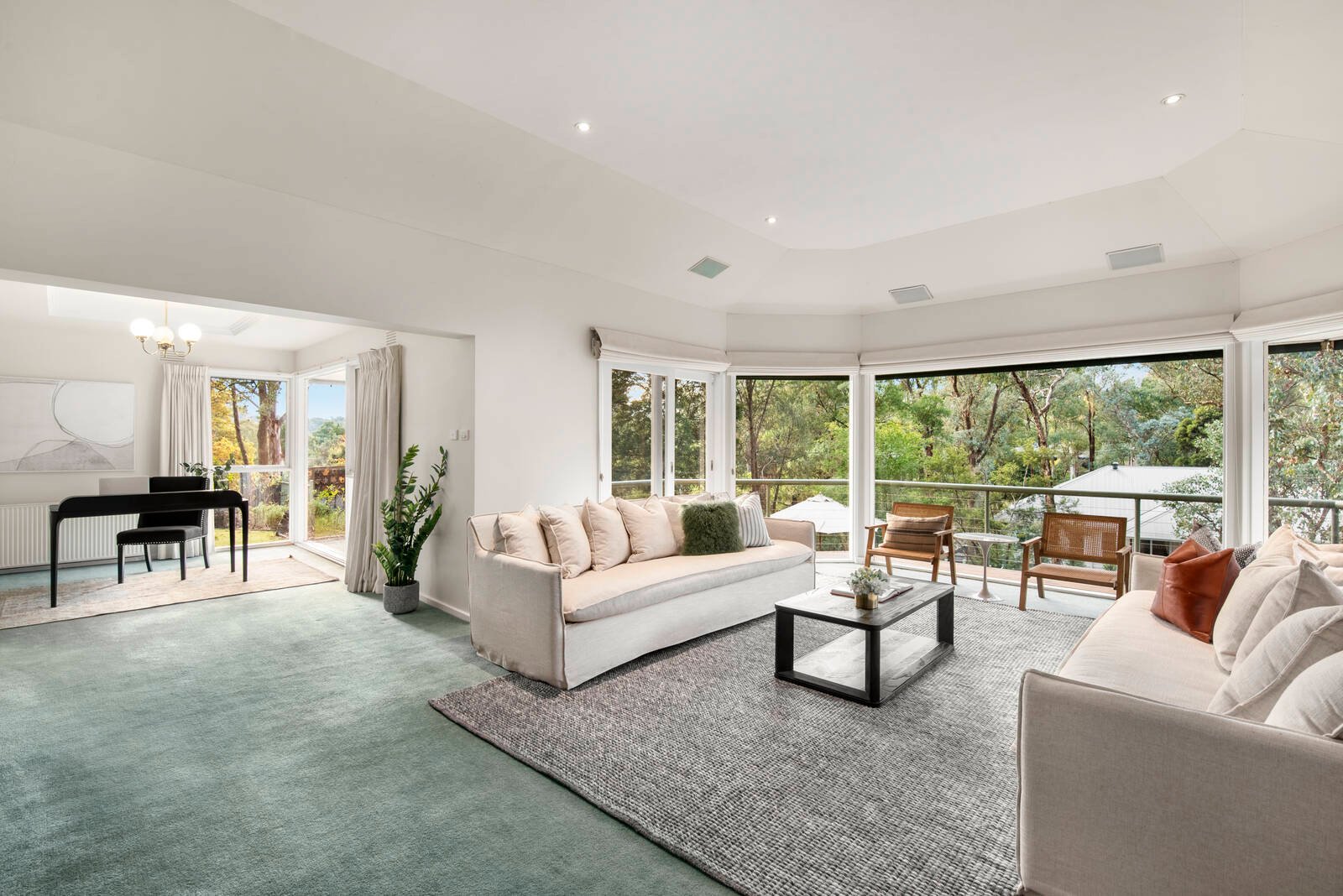 Property Gallery Thumbnail 6
