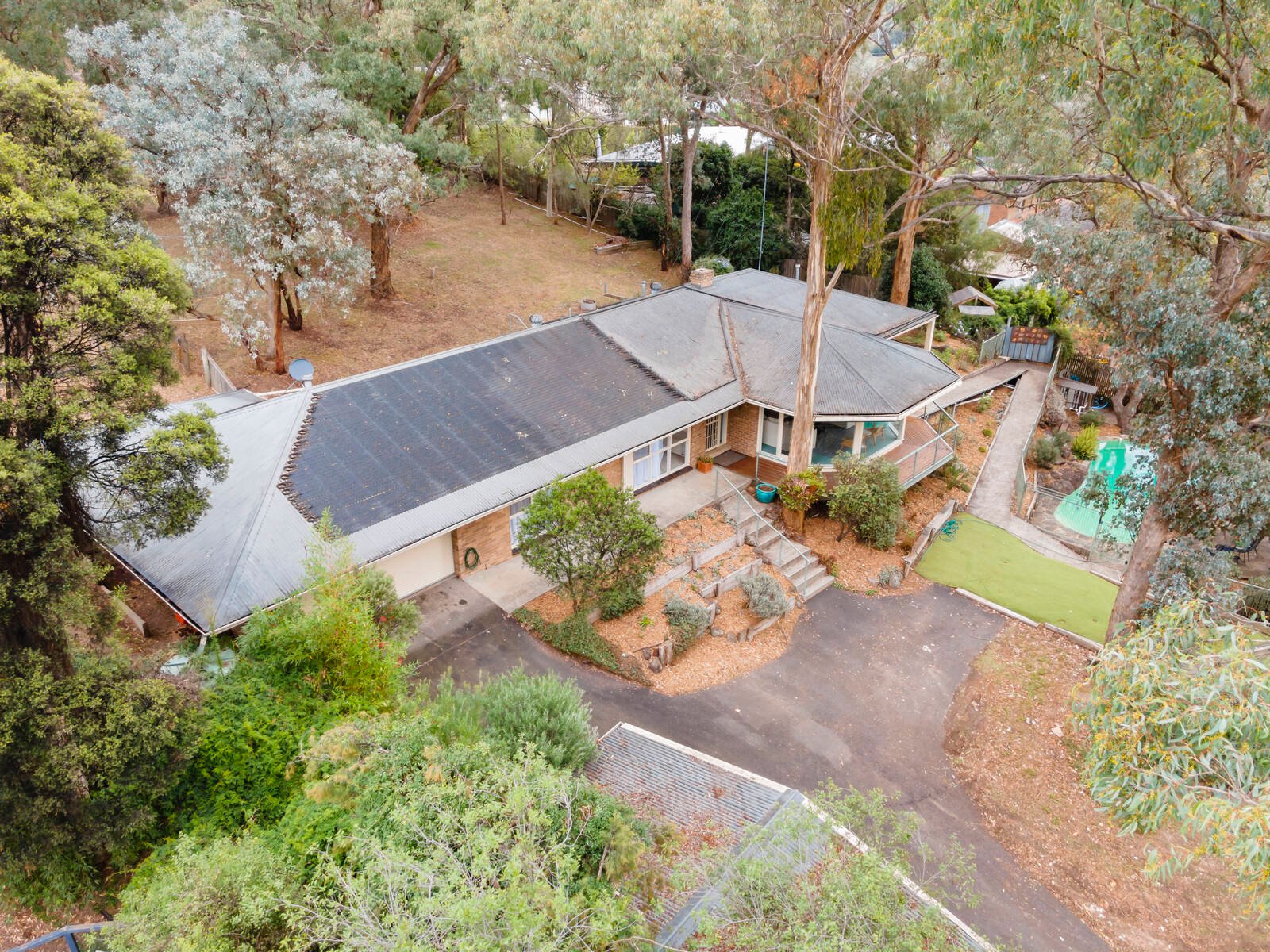 Property Gallery Thumbnail 14