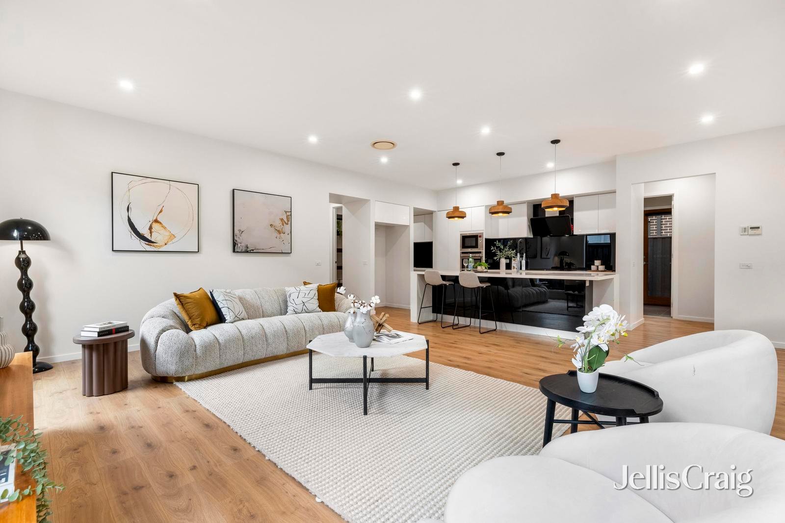 8 Blanchard Avenue, Keysborough image 2