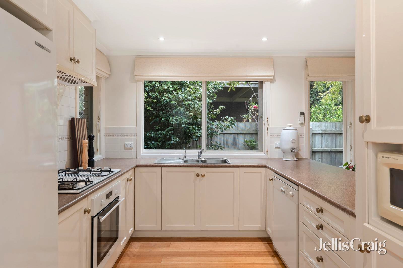 8 Blenheim Street, Heathmont image 6
