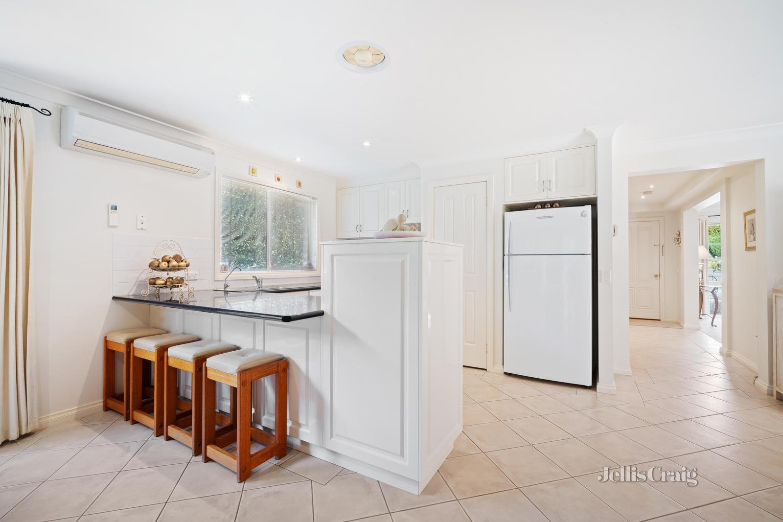 8 Boak Avenue, Mount Helen image 3