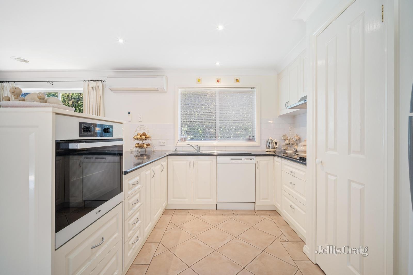 8 Boak Avenue, Mount Helen image 18