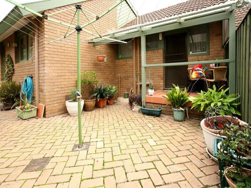 8 Boardman Close, Box Hill South image 5