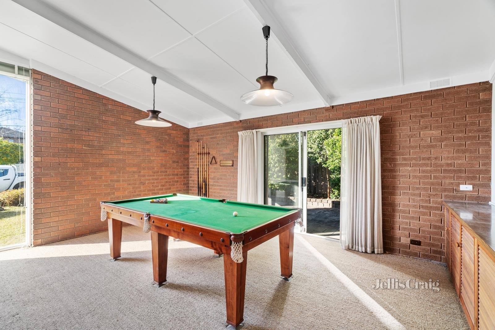 8 Botanic Drive, Glen Waverley image 9