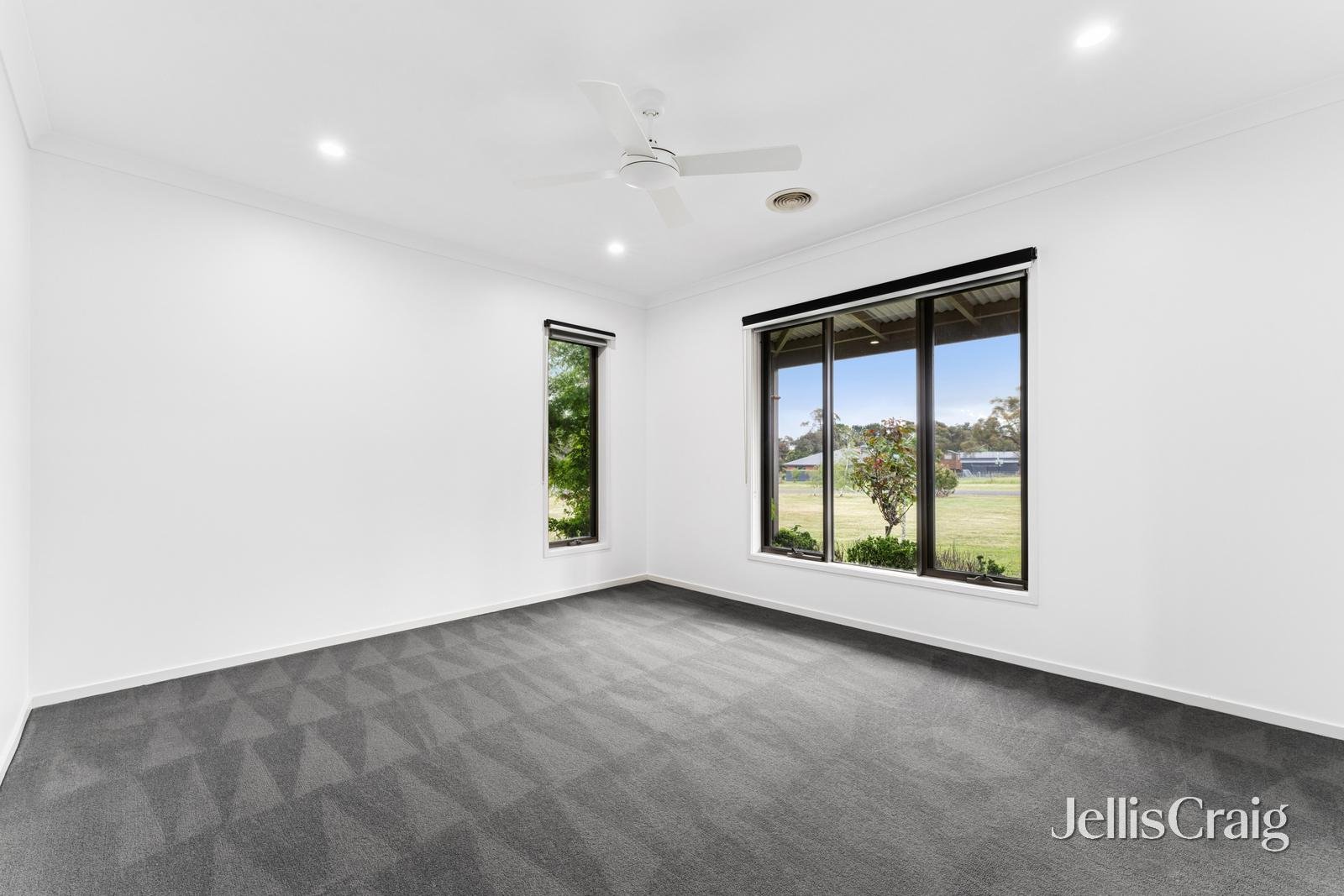 8 Bothe Place, Haddon image 18