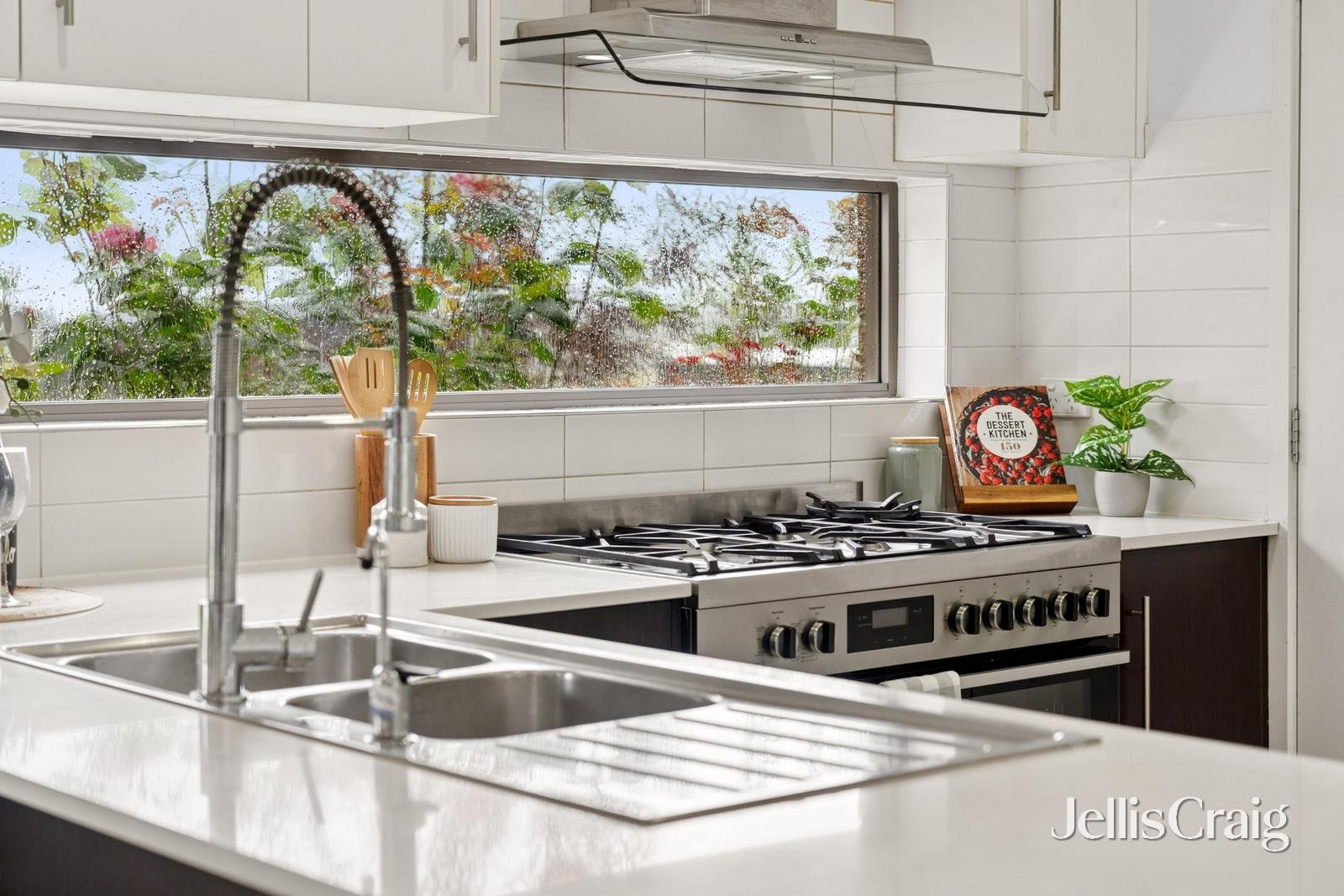 8 Bothe Place, Haddon image 23