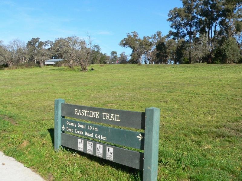 8 Bourke Street, Ringwood image 3