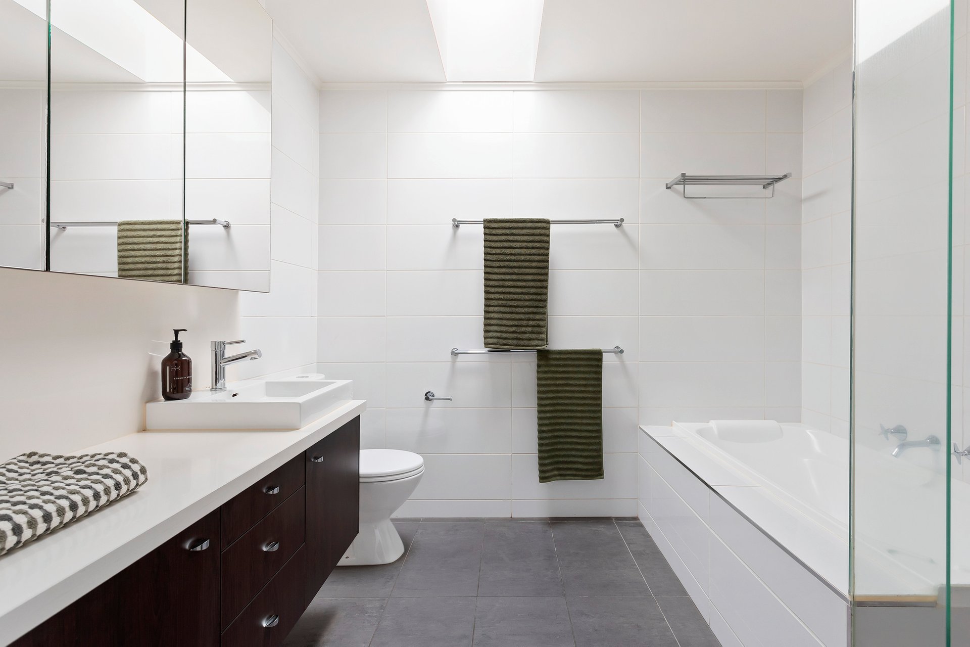Property Gallery Thumbnail 9