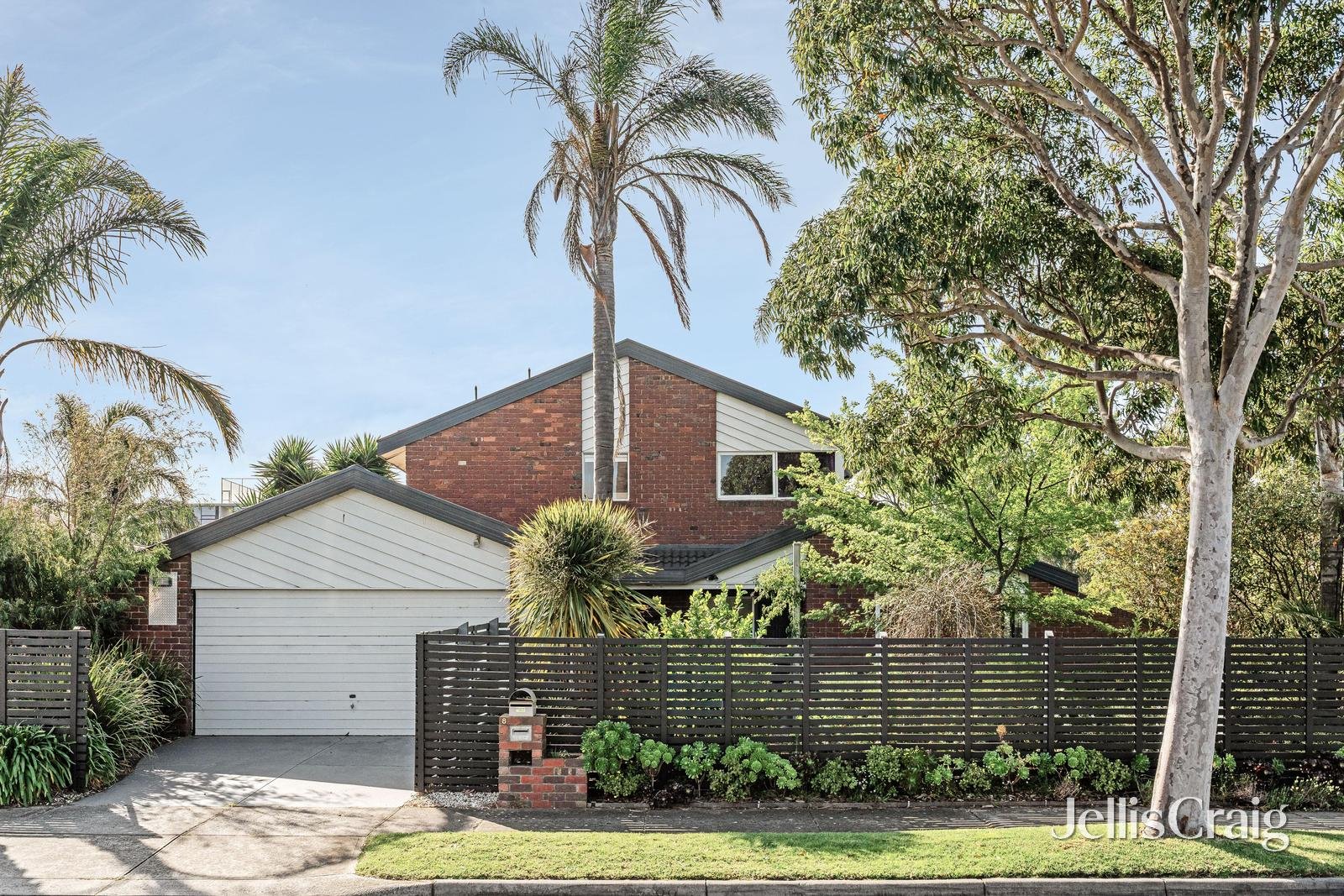8 Bream Bay, Patterson Lakes image 1