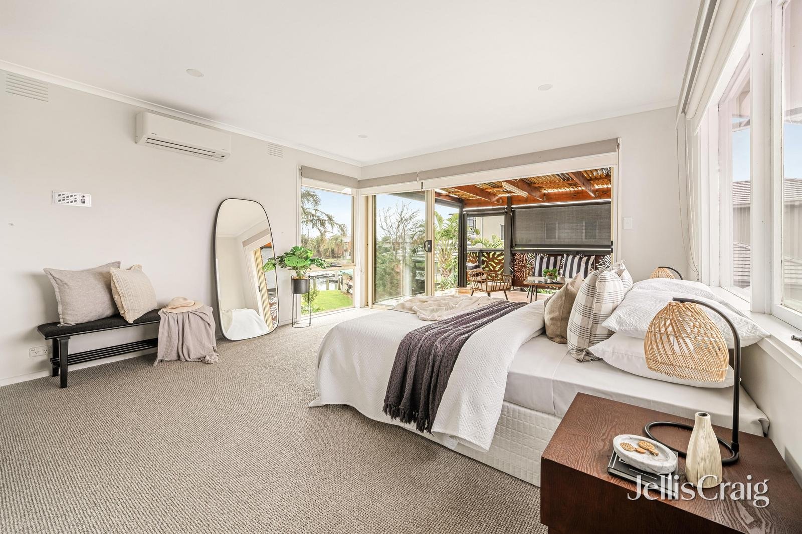 8 Bream Bay, Patterson Lakes image 5