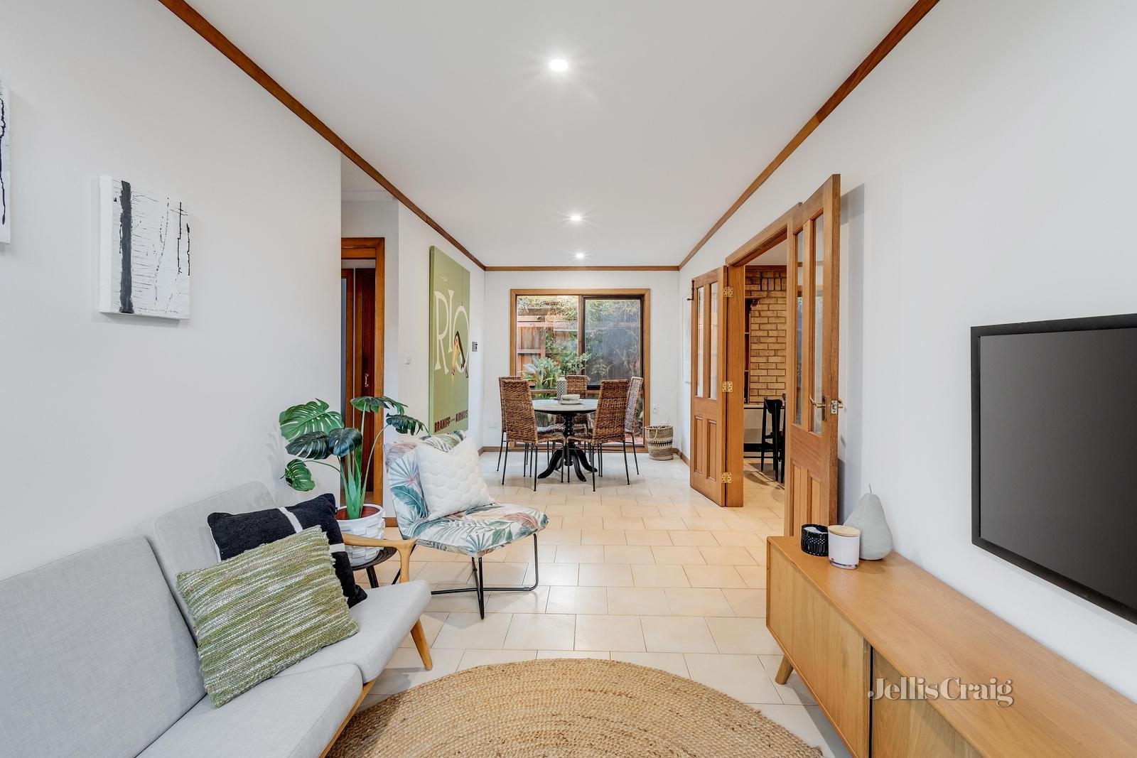 8 Bretonneux Square, Malvern East image 8