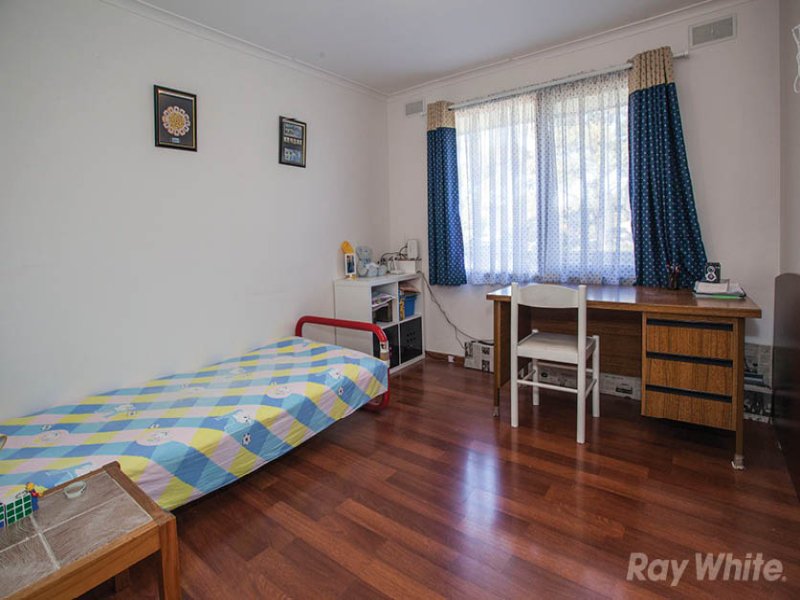 8 Bridgewater Way, Rowville image 6