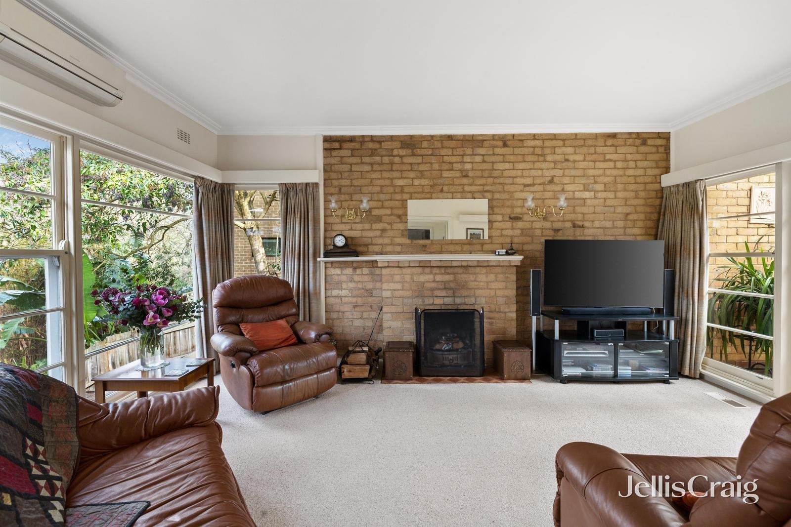 8 Brixton Rise, Glen Iris image 3