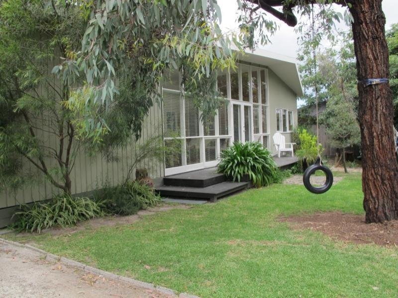 8 Bronte Court Hampton