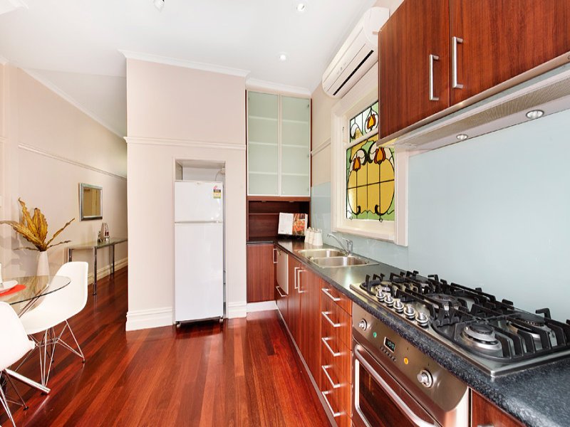 8 Brooke Street, Albert Park image 5