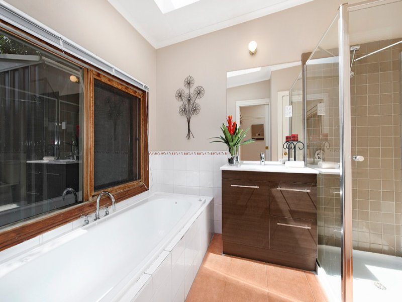 8 Brooke Street, Albert Park image 7