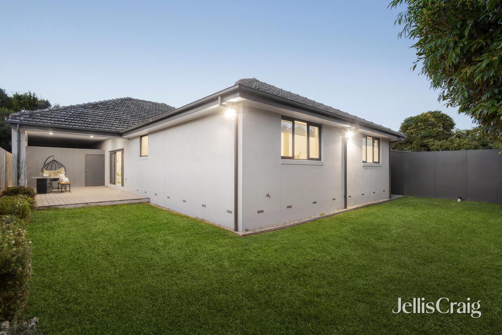 8 Brooklyn Avenue, Caulfield&nbsp;South image 15
