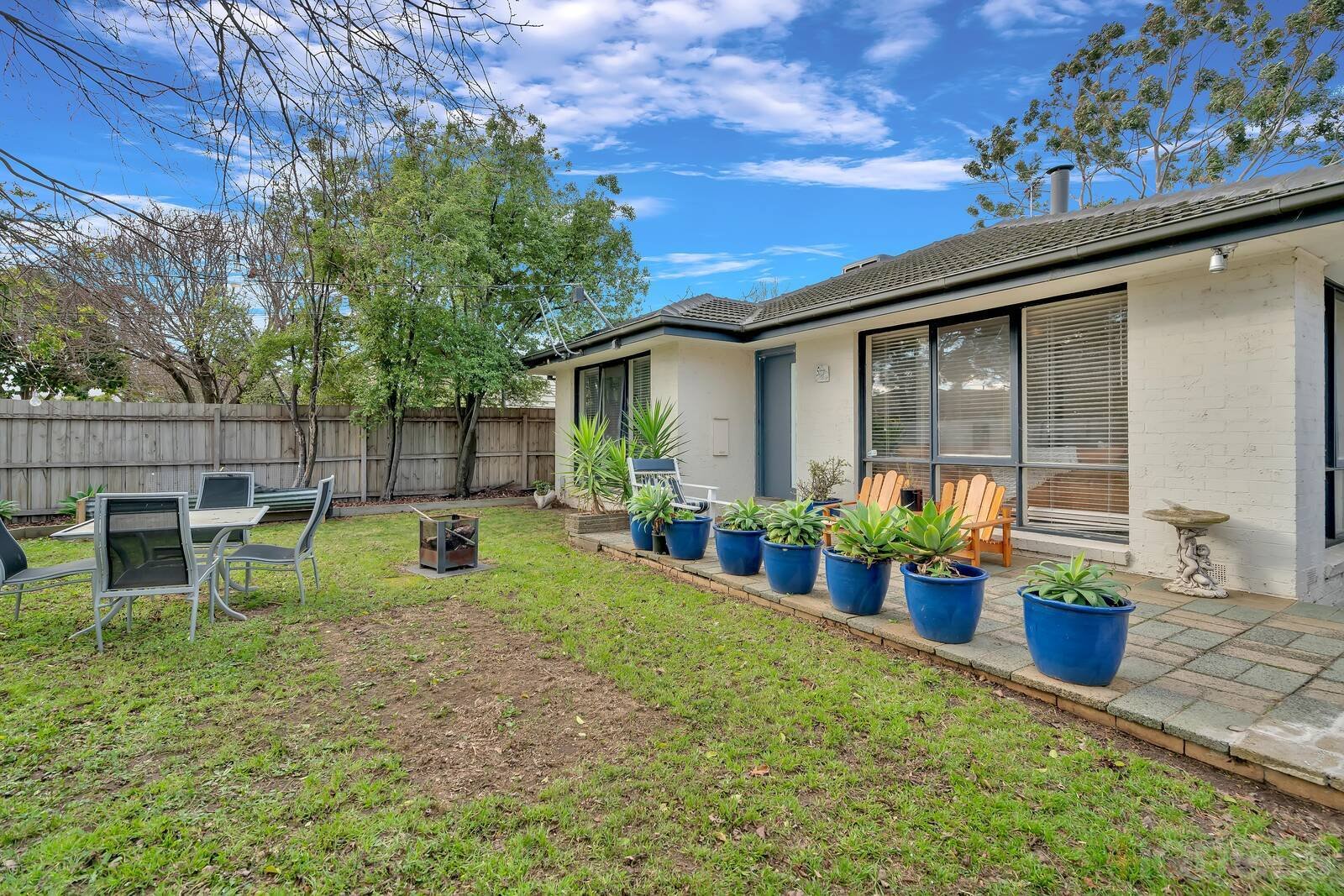 8 Bundora Parade Mentone