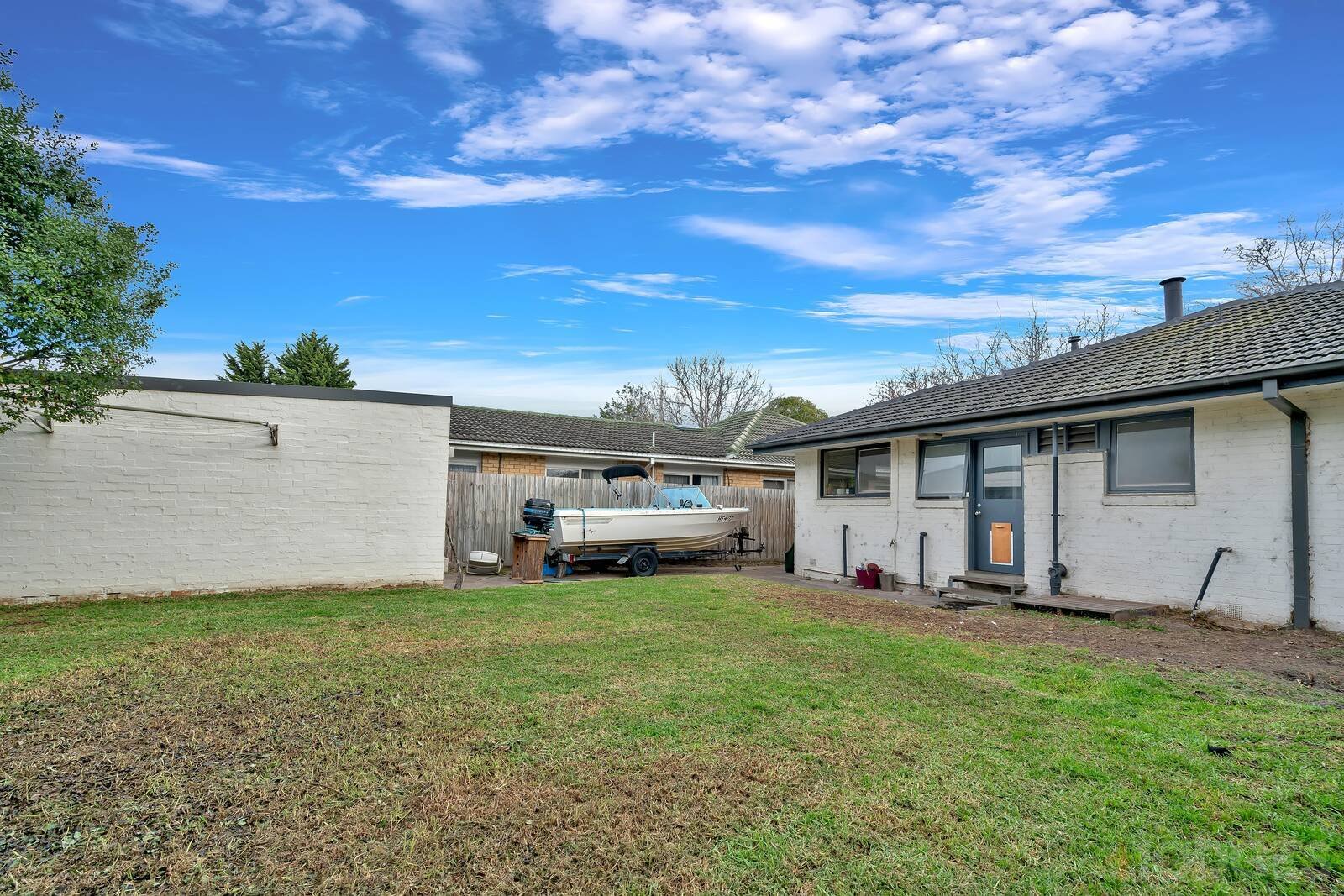 8 Bundora Parade Mentone