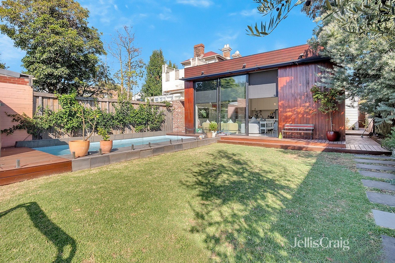 8 Burchett Street, Brunswick image 16