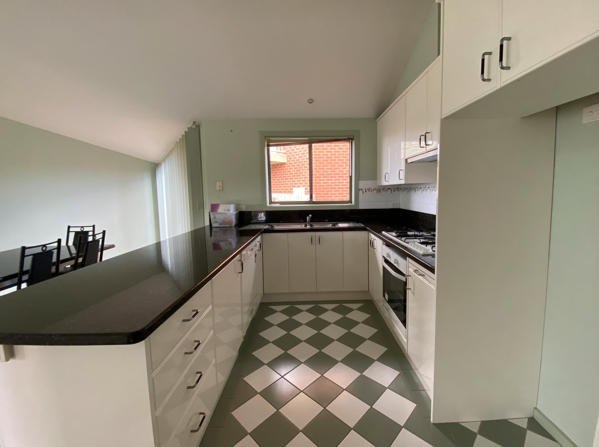 8 Burdekin Road, Highton image 5