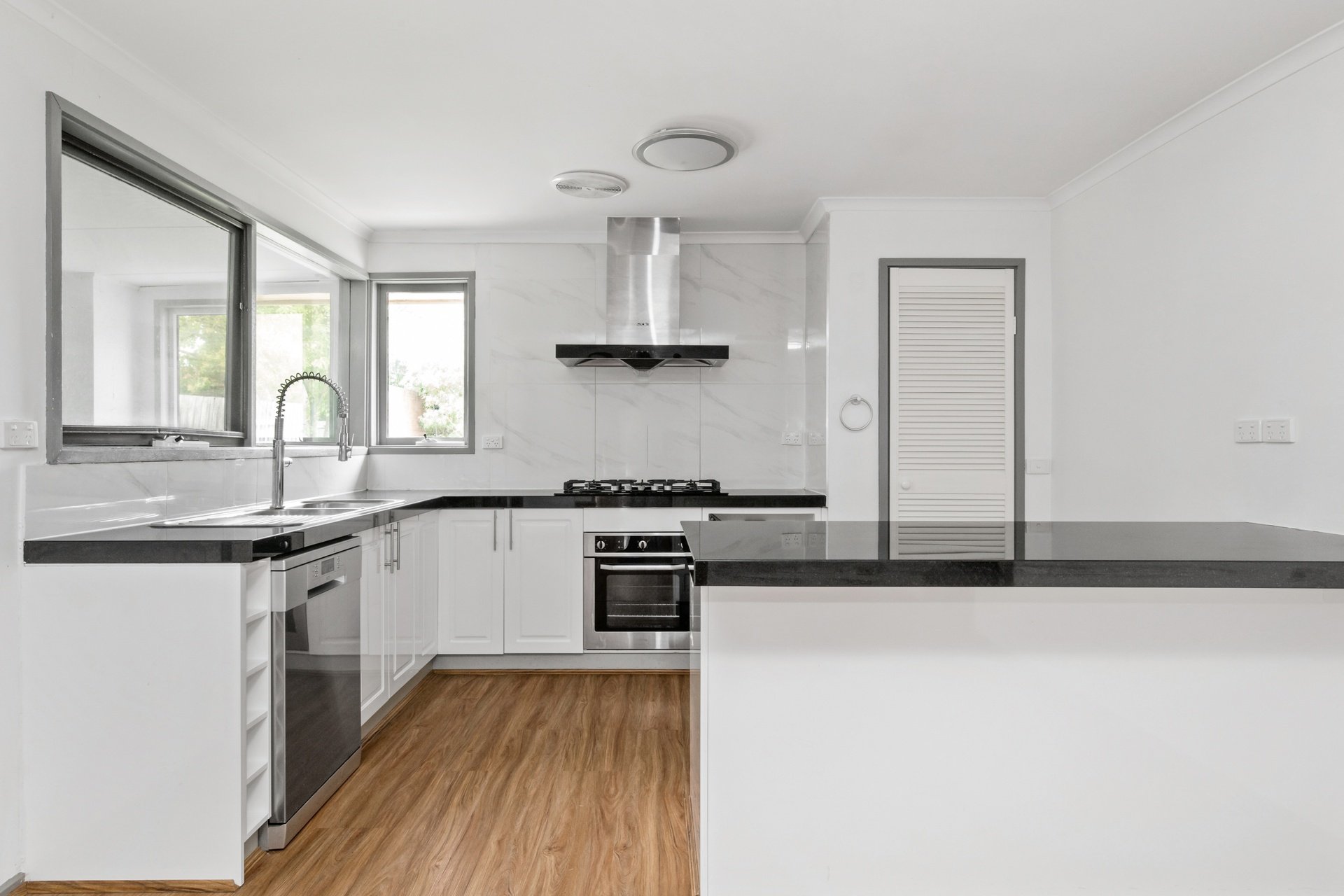 8 Burnt Street, Nunawading image 2