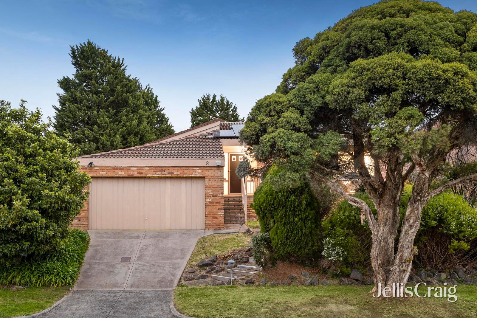 8 Buvelot Wynd, Doncaster&nbsp;East image 1
